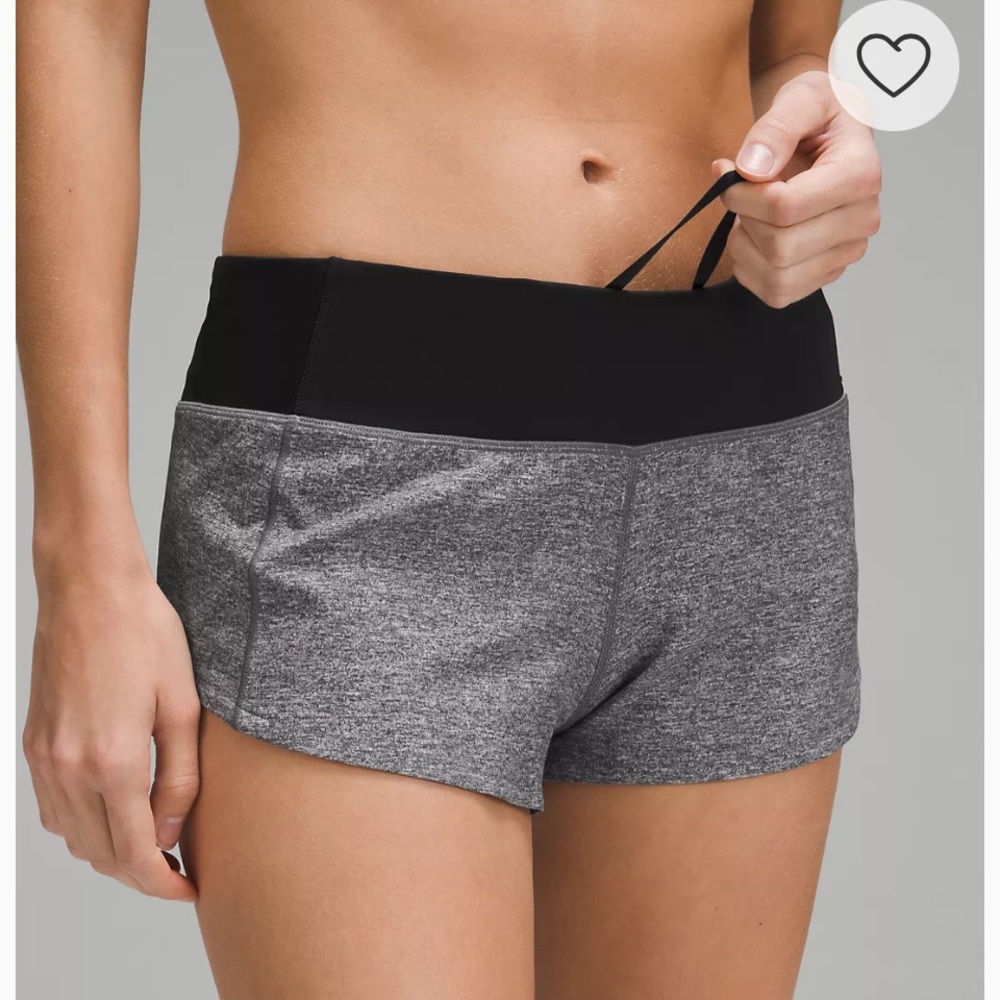 Lululemon Speed Up Low-Rise Lined Short 2.5" Size 8